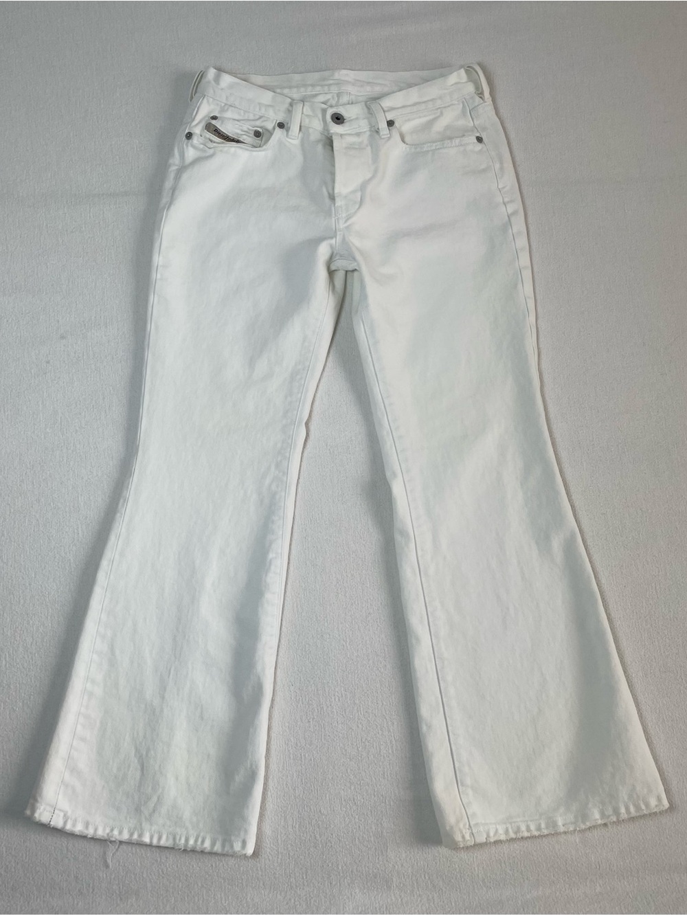 Diesel Industry women’s white flare denim white jeans Size 30x36 Low Waist